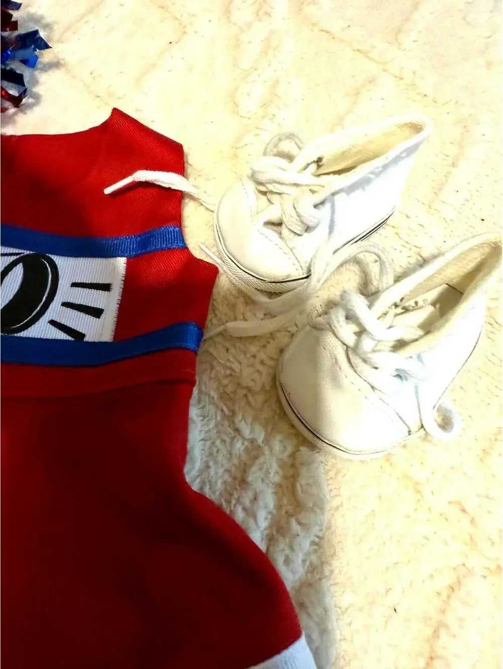 N/A red white